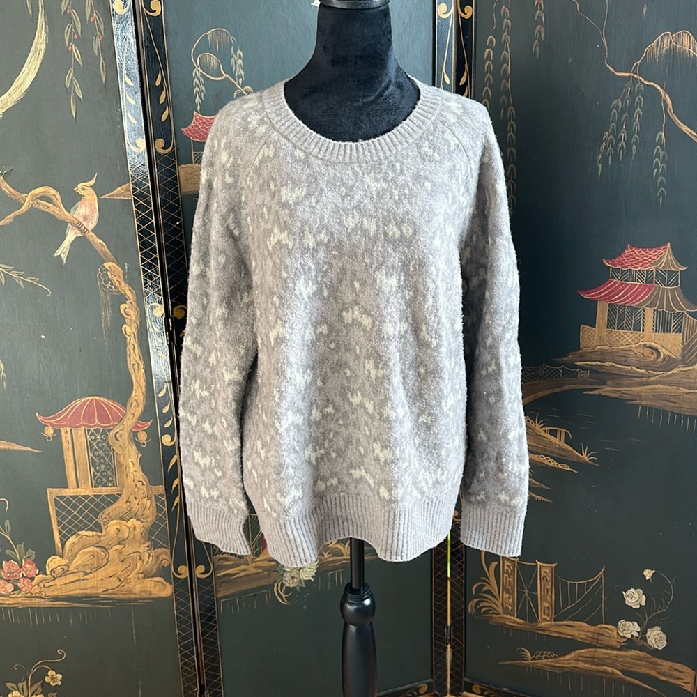 Athleta Wool Blend Hawthorn Textured Leopard Crew Sweater Animal Print Gray -XL